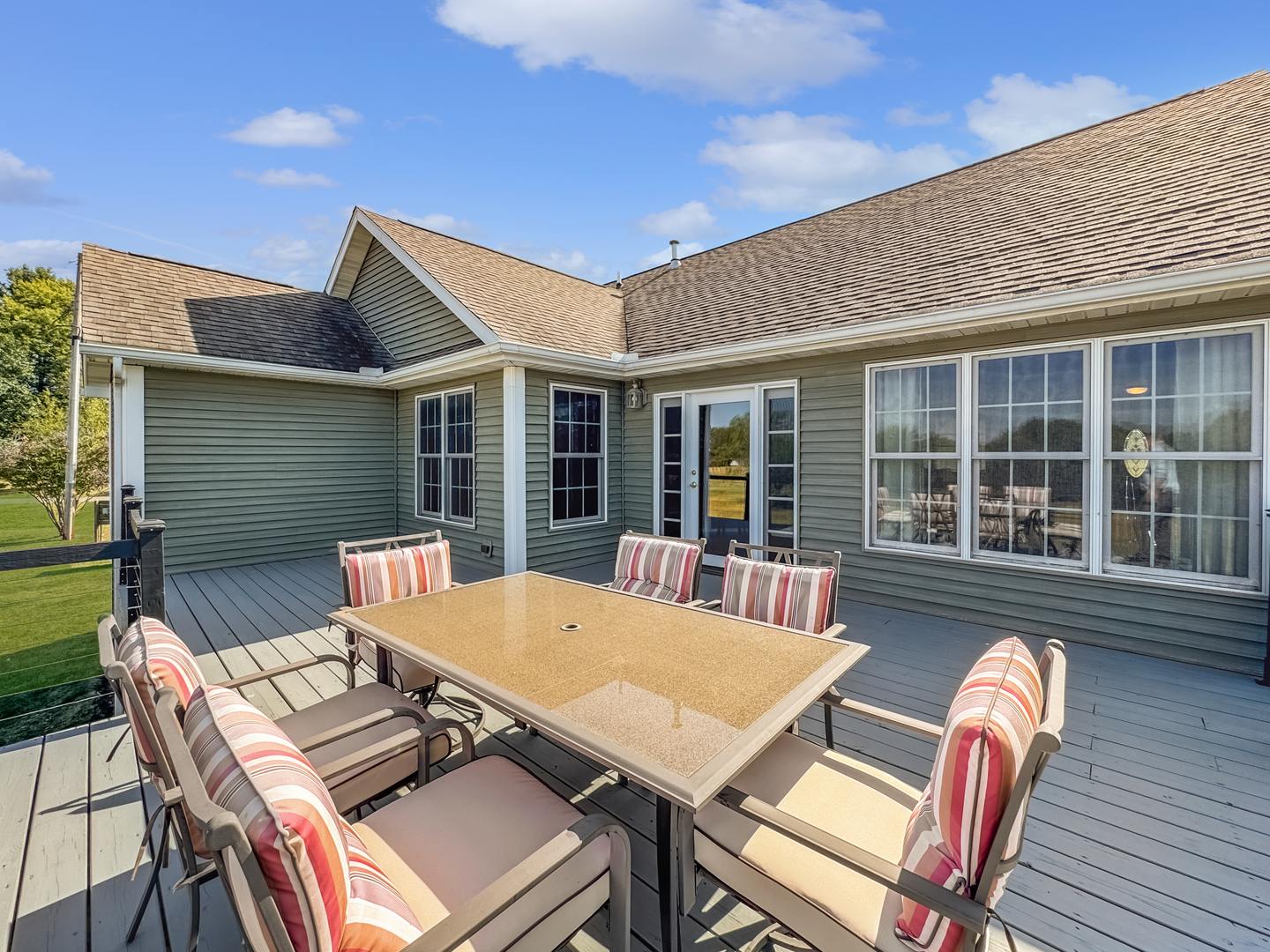 1063 Deer Valley Drive Varna, IL 61375 - Photo 49 of 87 a view of a patio with table and chairs