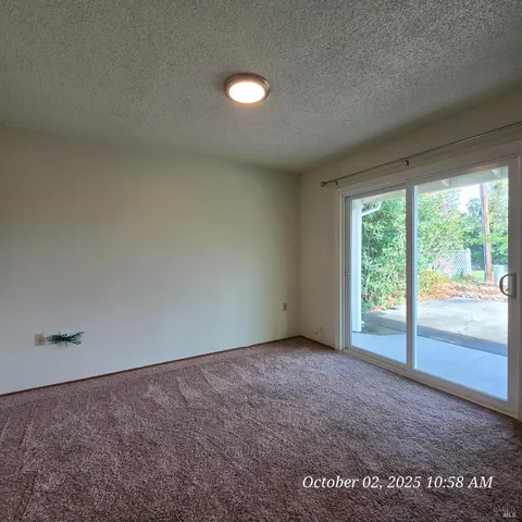 $2,400 | 115 Isle Royale Circle, Vacaville, CA 95687