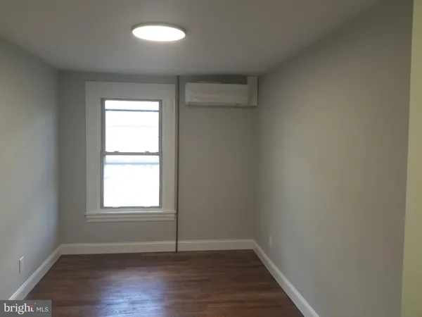 $1,850 | 212 Warren Street, Unit 3, Beverly, NJ 08010