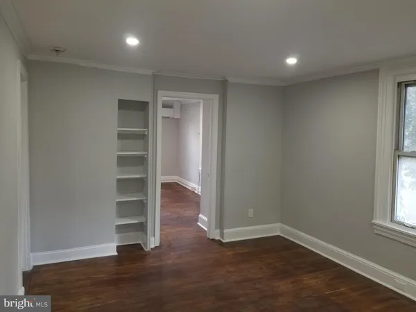 $1,850 | 212 Warren Street, Unit 3, Beverly, NJ 08010
