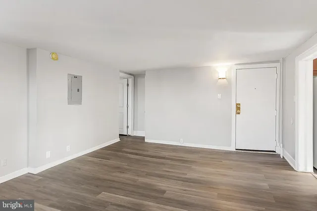 $1,850 | 212 Warren Street, Unit 3, Beverly, NJ 08010