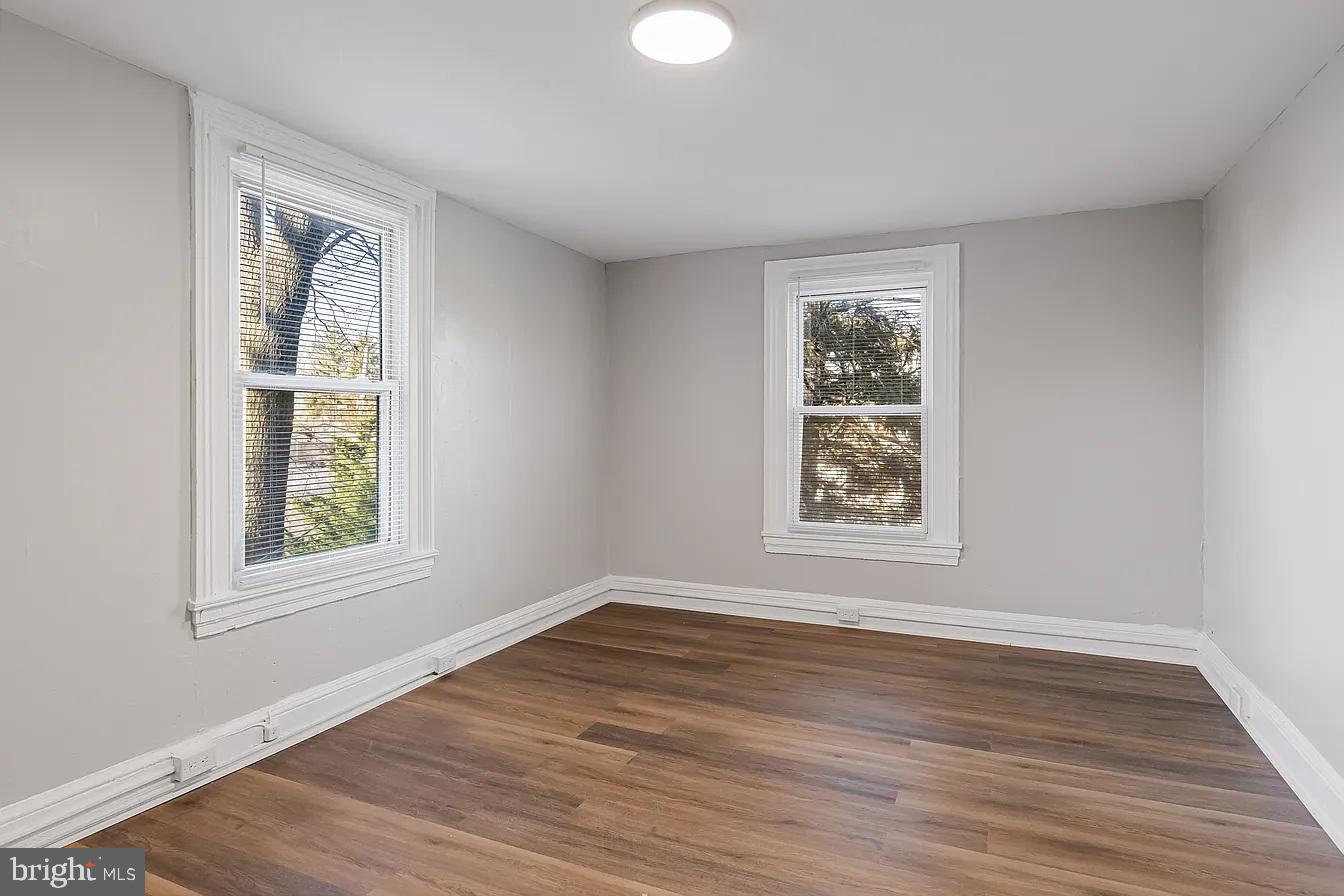 212 Warren Street, Unit 3 Beverly, NJ 08010 - Photo 7 of 11