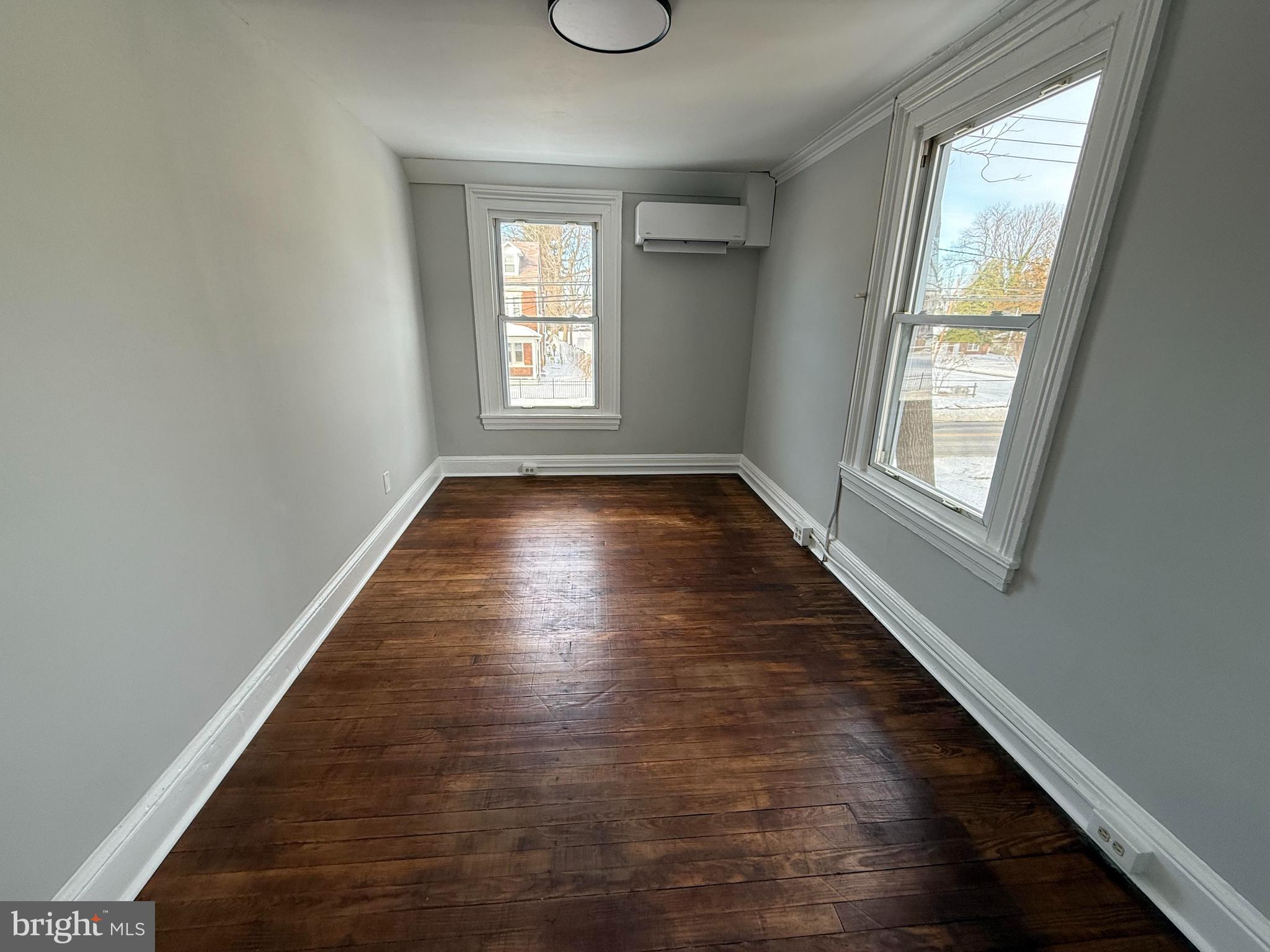 212 Warren Street, Unit 3 Beverly, NJ 08010 - Photo 10 of 18 Bedroom 1