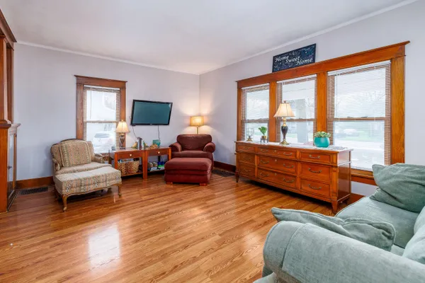 $249,000 | 521 North McKinley Avenue, Rensselaer, IN 47978