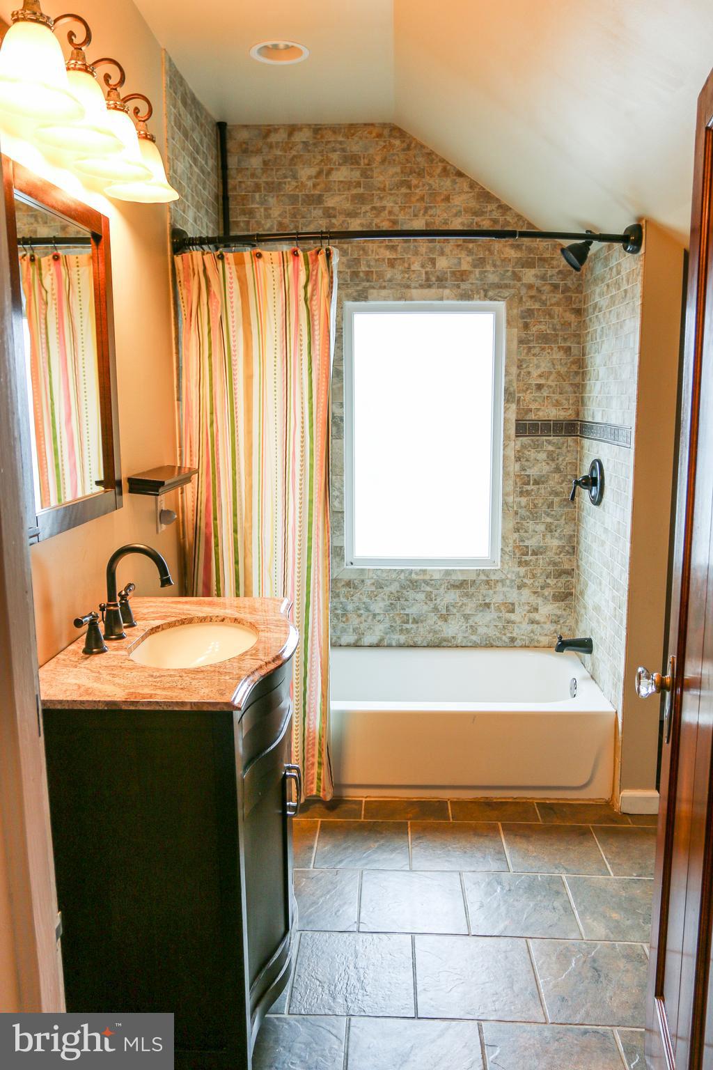40 North Rolling Road Baltimore, MD 21228 - Photo 20 of 52 Completely Remodeled Upper Full Bath