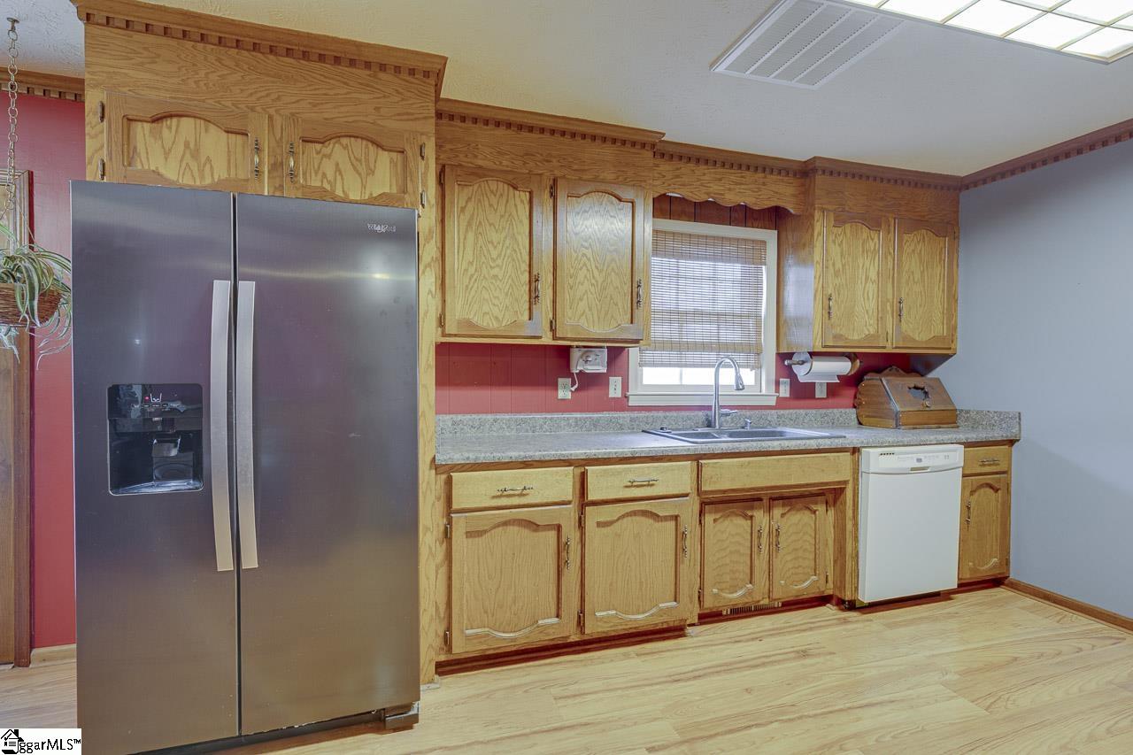 320 Griffin Road Greenville, SC 29607 - Photo 16 of 45