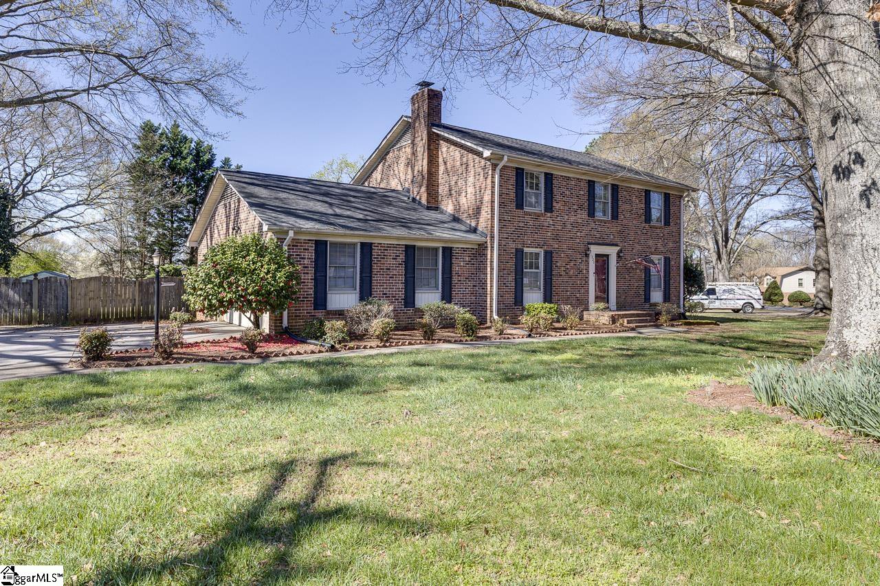 320 Griffin Road Greenville, SC 29607 - Photo 2 of 45