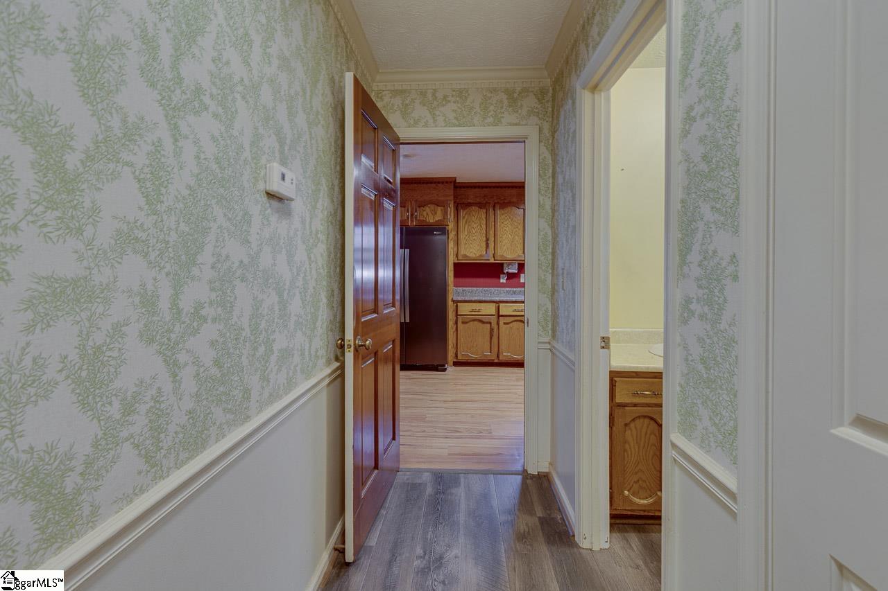 320 Griffin Road Greenville, SC 29607 - Photo 5 of 45
