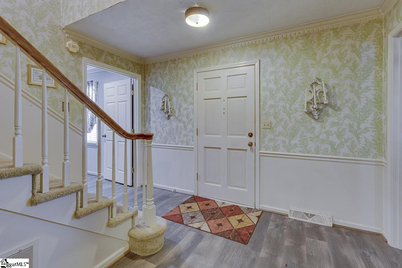 320 Griffin Road Greenville, SC 29607 - Photo 6 of 45