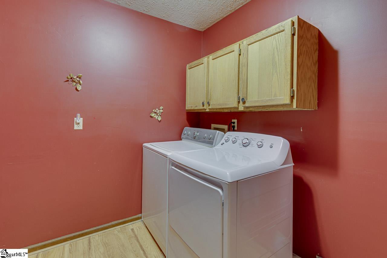 320 Griffin Road Greenville, SC 29607 - Photo 10 of 45