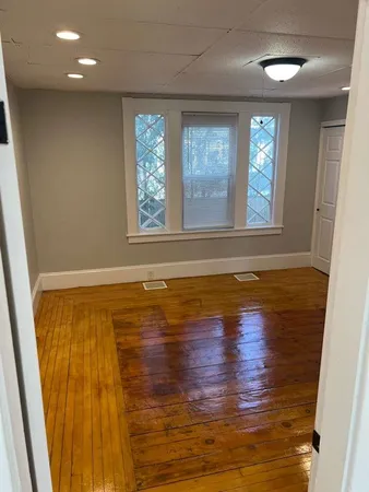 $1,700 | 118 Riddle Street, Unit 1F, Manchester, NH 03102