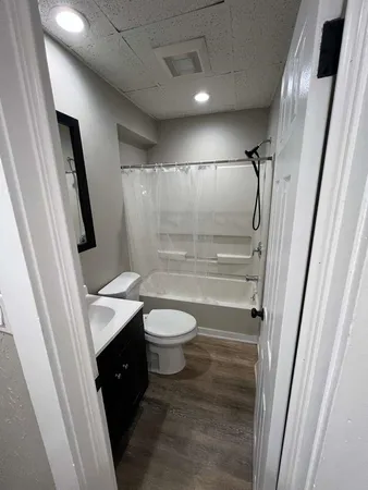 $1,700 | 118 Riddle Street, Unit 1F, Manchester, NH 03102
