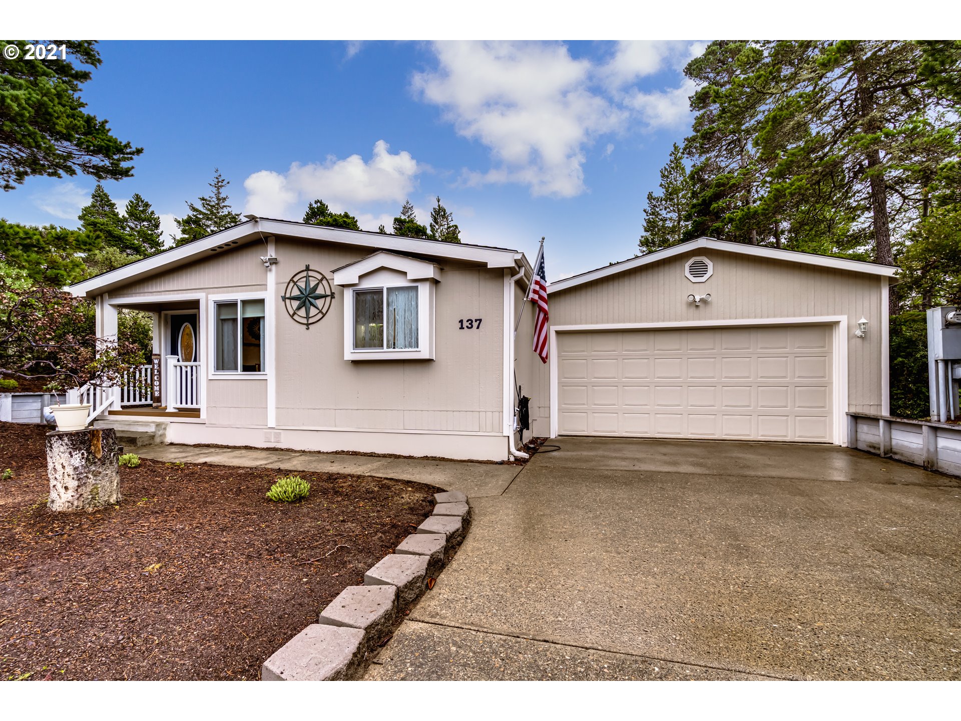 137 43rd Way Florence, OR 97439 - Photo 7 of 32 Gallery Image 7