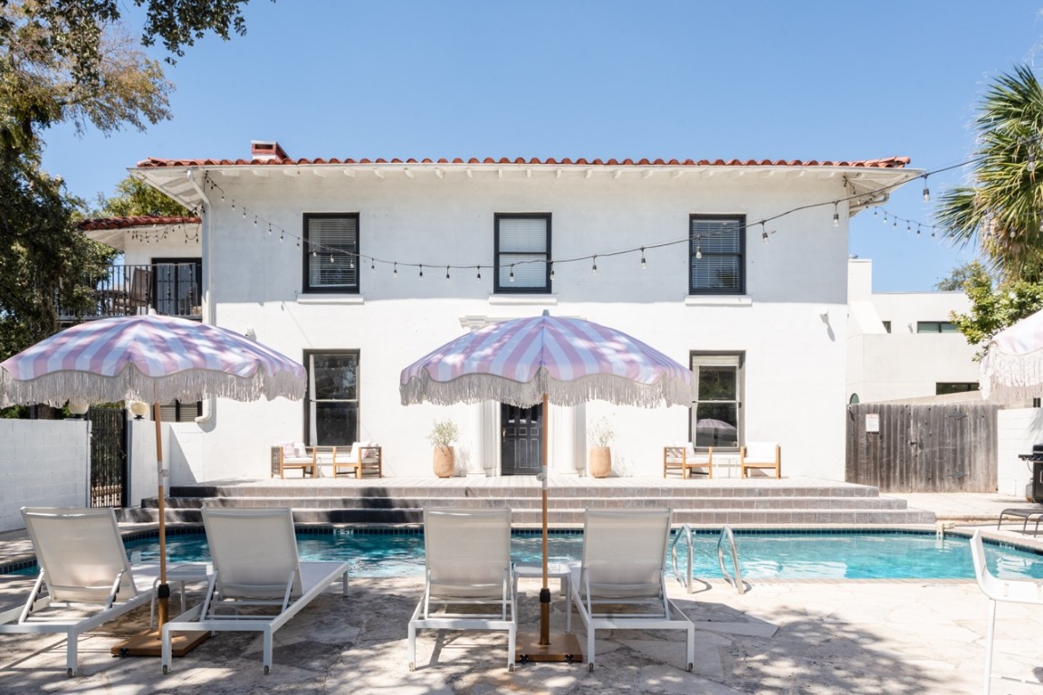 1200 Enfield Road, Unit 107 Austin, TX 78703 - Photo 19 of 21 a view of a cafe with sitting area