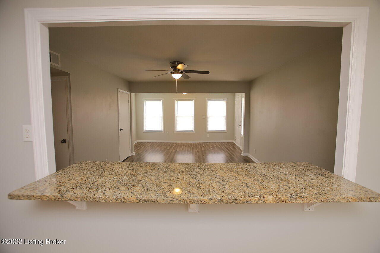 141 Meadowood Road Louisville, KY 40229 - Photo 18 of 37 Kitchen