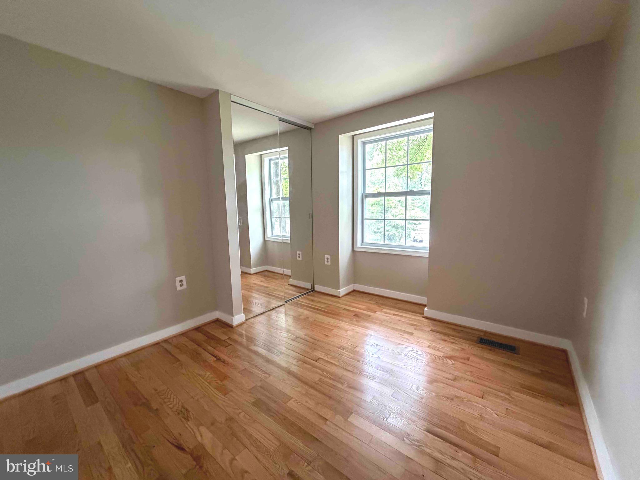 2283 Dosinia Court Reston, VA 20191 - Photo 21 of 27 Bedroom 4
