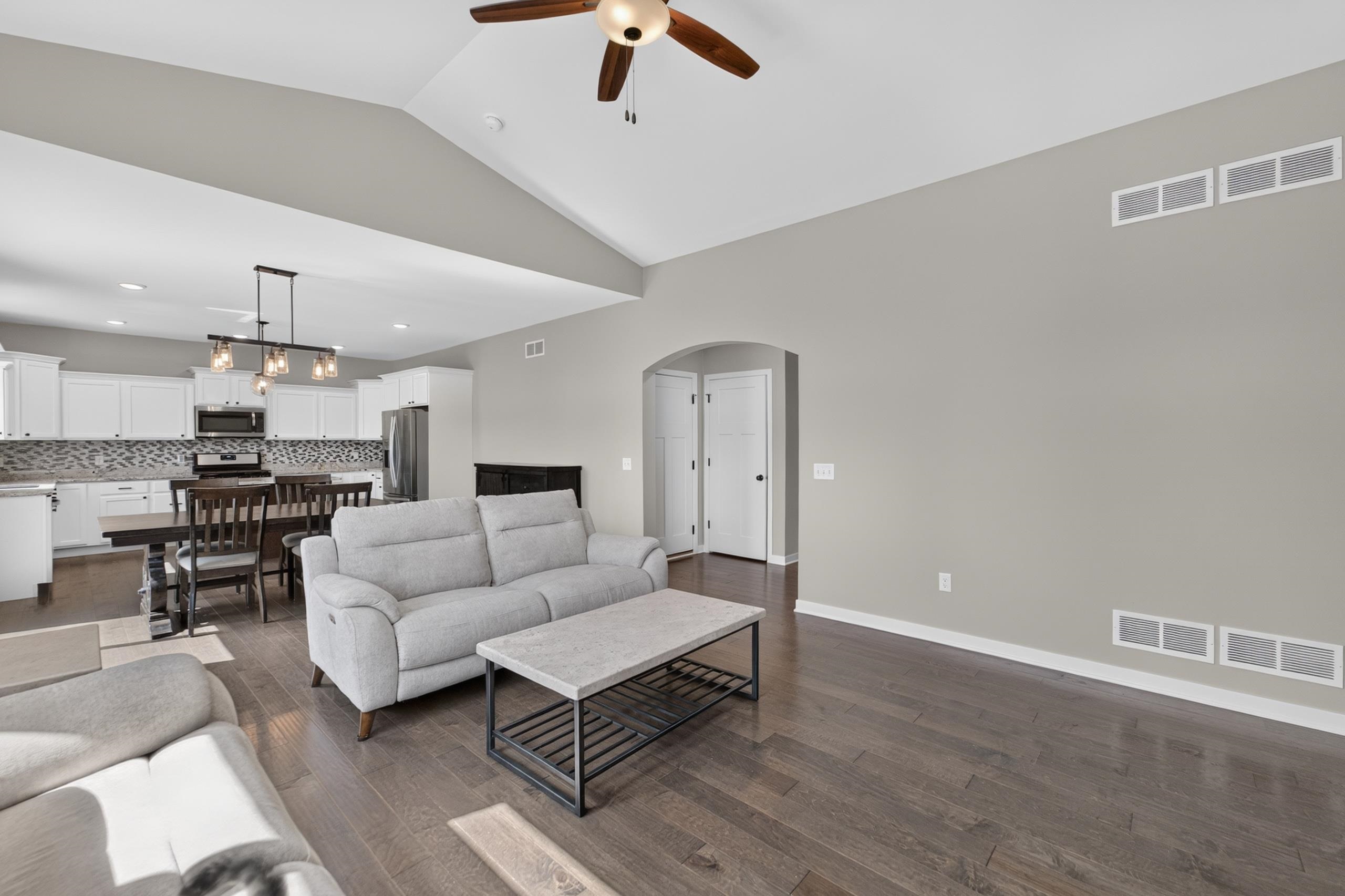 299 Hallmark Way Sun Prairie, WI 53590 - Photo 9 of 35