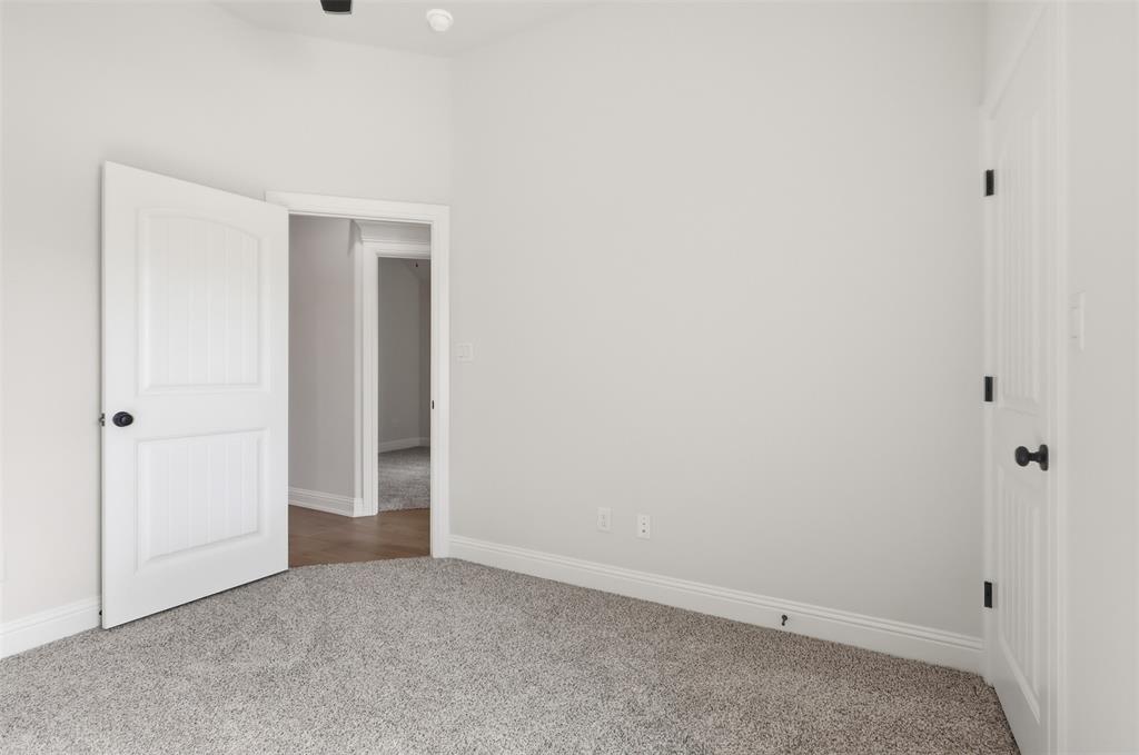 728 Raylan Springtown, TX 76082 - Photo 27 of 40