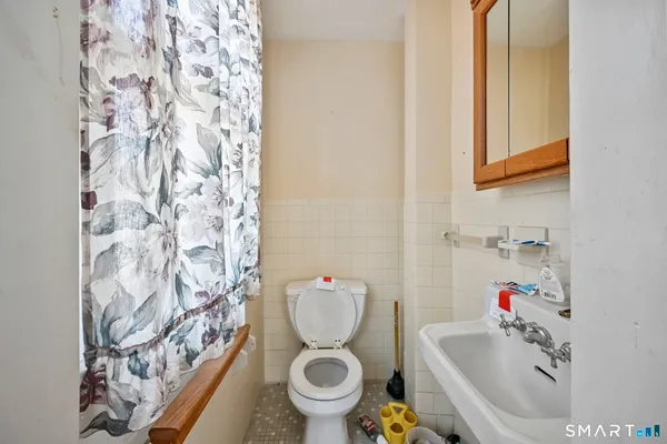 $399,000 | 533 Wayne Street, Bridgeport, CT 06606