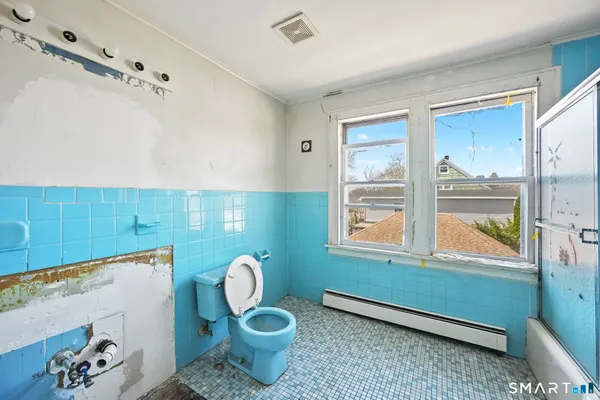 $399,000 | 533 Wayne Street, Bridgeport, CT 06606