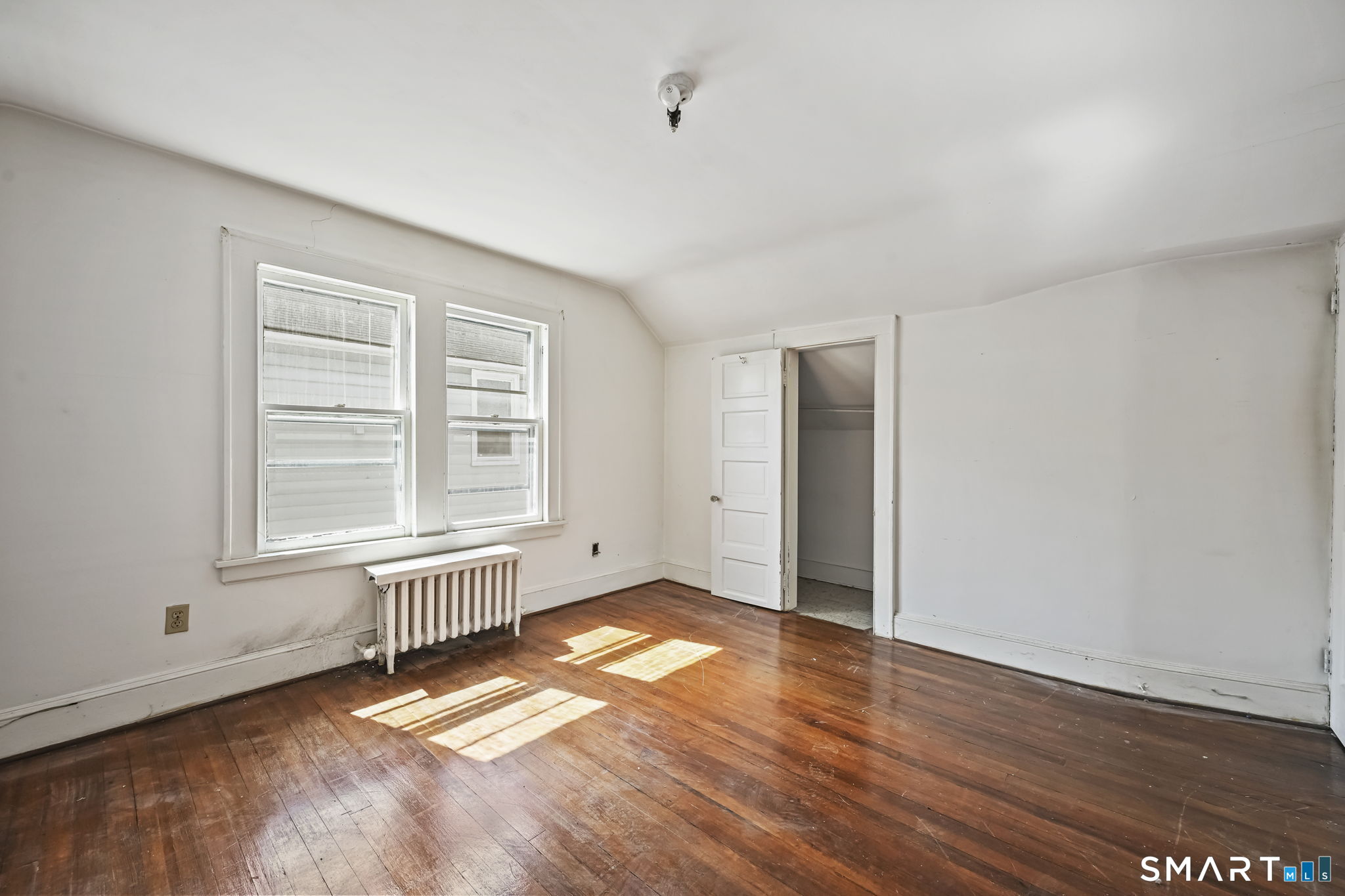 533 Wayne Street Bridgeport, CT 06606 - Photo 23 of 37