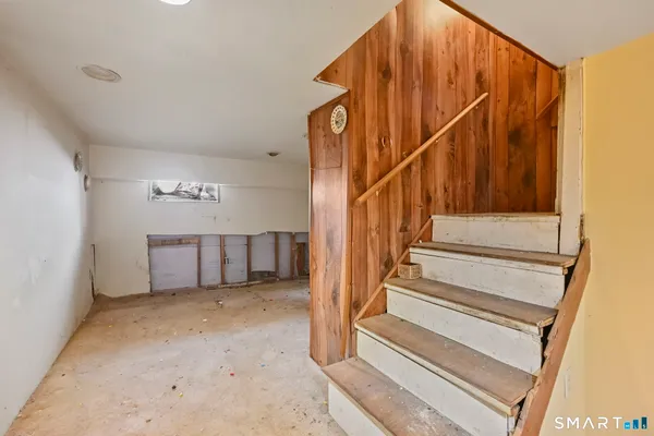 $399,000 | 533 Wayne Street, Bridgeport, CT 06606