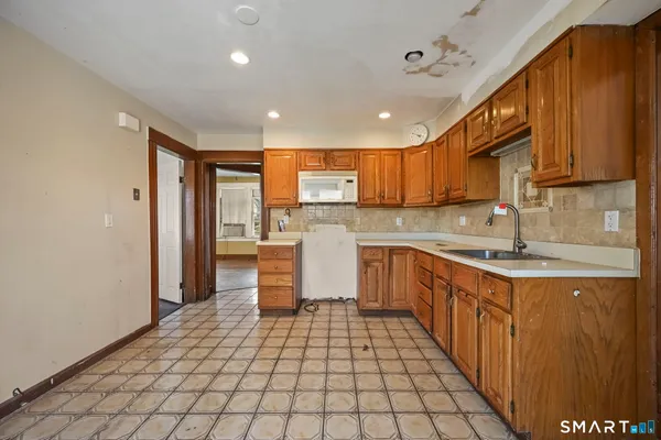 $399,000 | 533 Wayne Street, Bridgeport, CT 06606