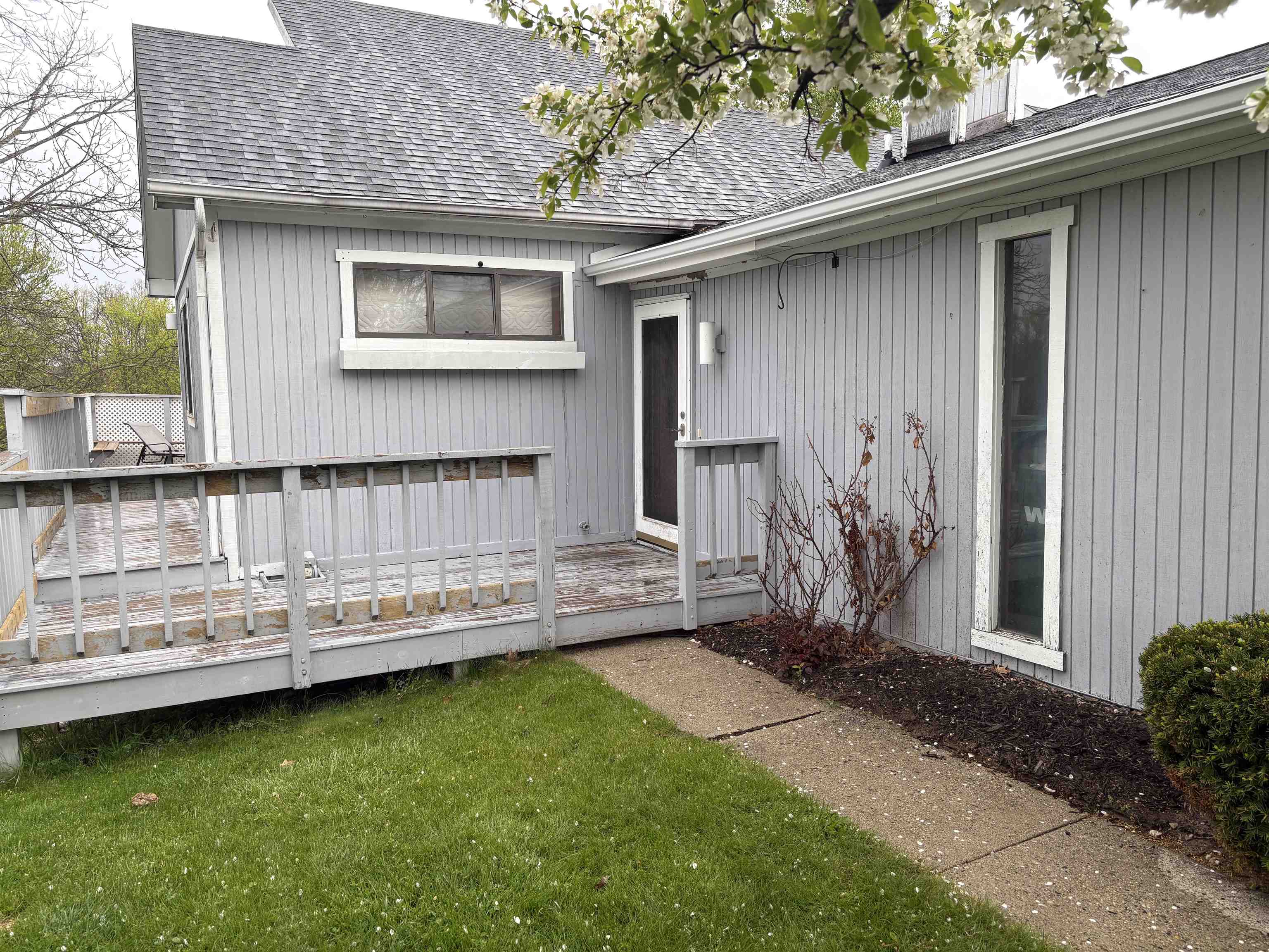 1390 Flushing Road Flushing, MI 48433 - Photo 3 of 33