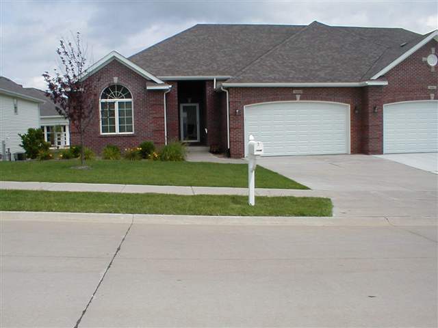 3660 Thunder Ridge Road Bettendorf, IA 52722 - Photo 1 of 8 Gallery Image 1