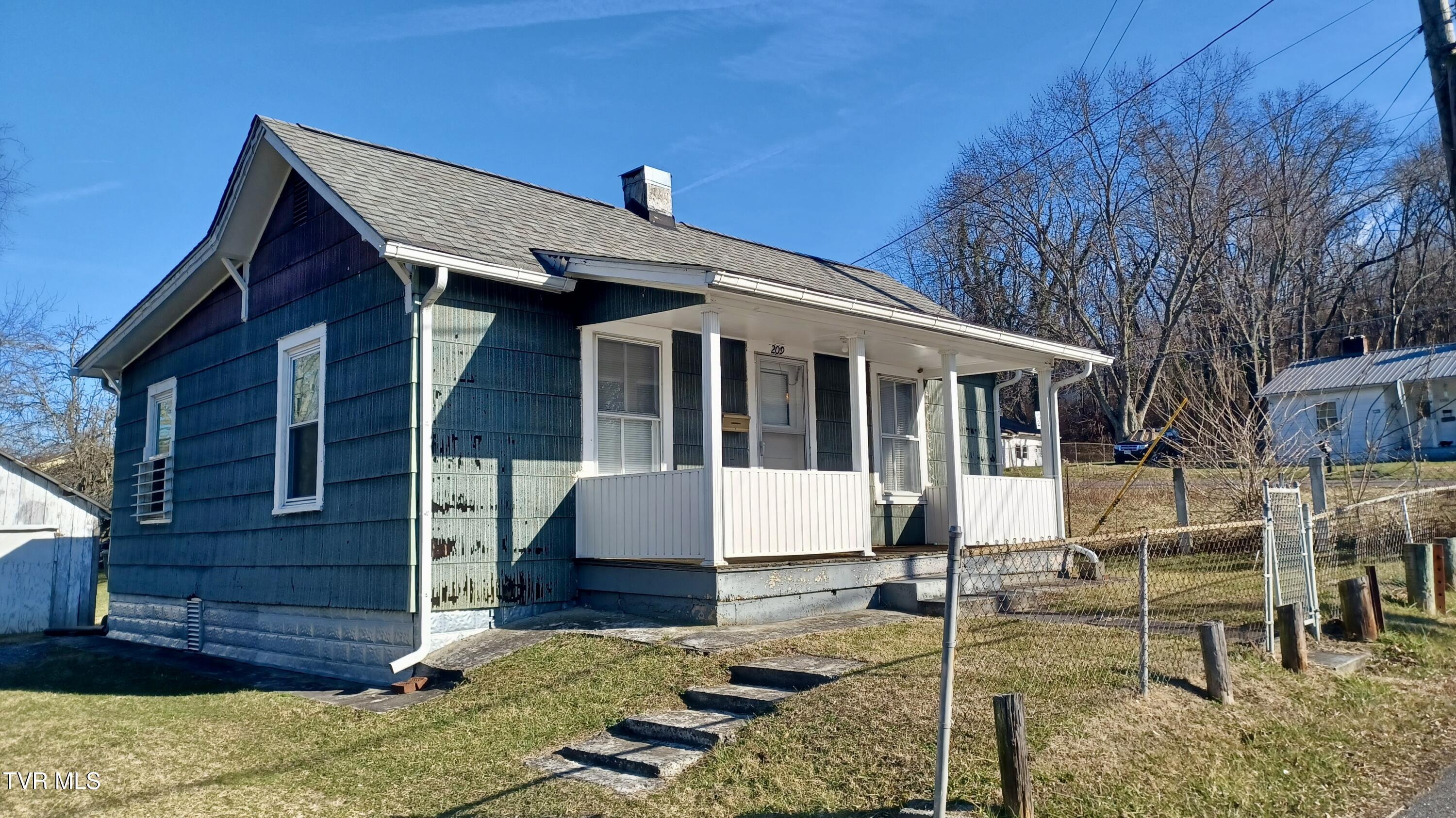 209 Madison Street Bristol, VA 24201 - Photo 1 of 52 1