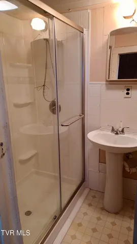 $129,000 | 209 Madison Street, Bristol, VA 24201