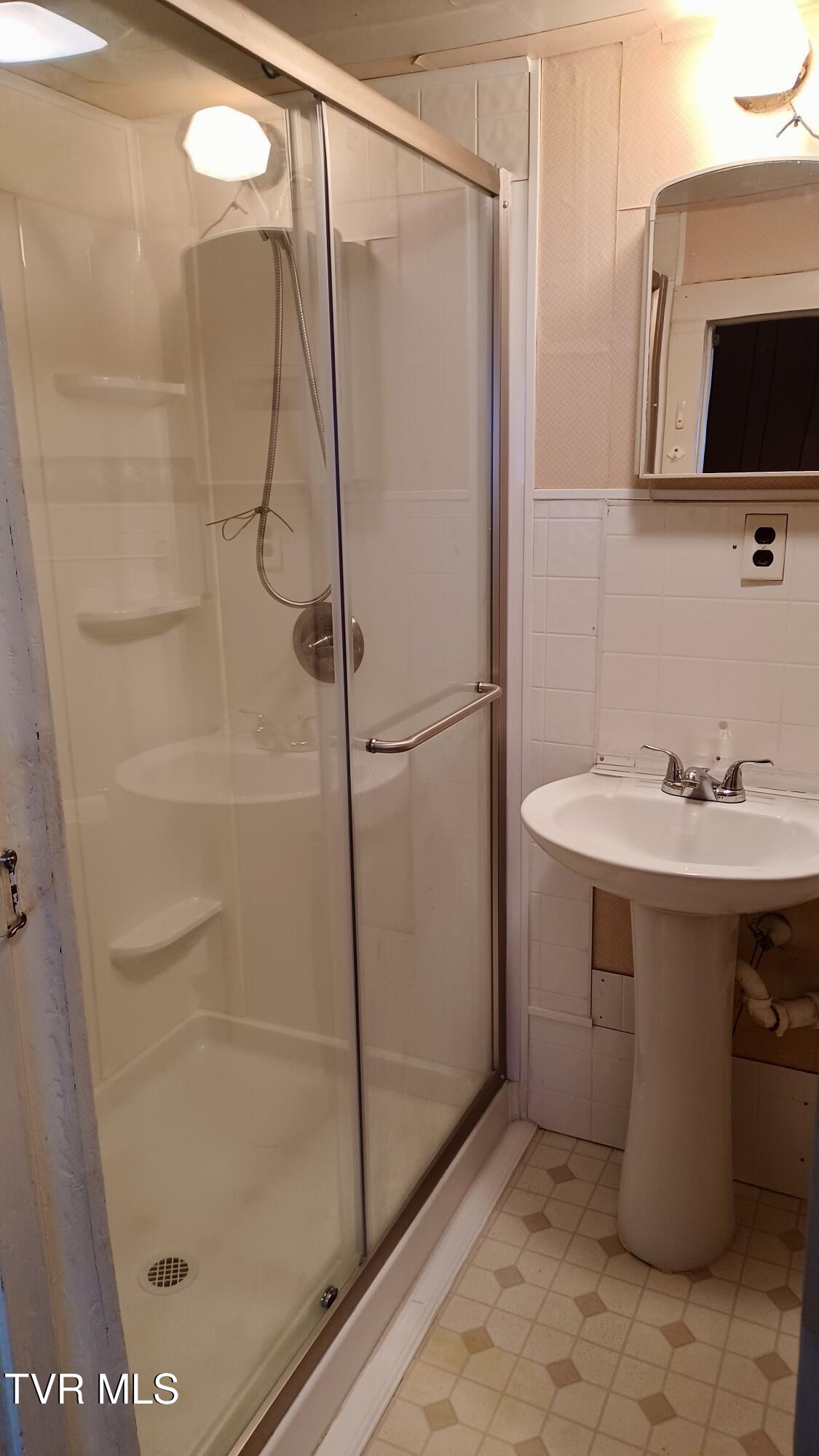 209 Madison Street Bristol, VA 24201 - Photo 20 of 52 20