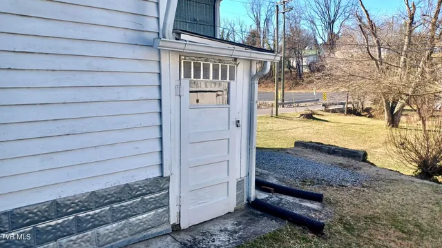 $129,000 | 209 Madison Street, Bristol, VA 24201