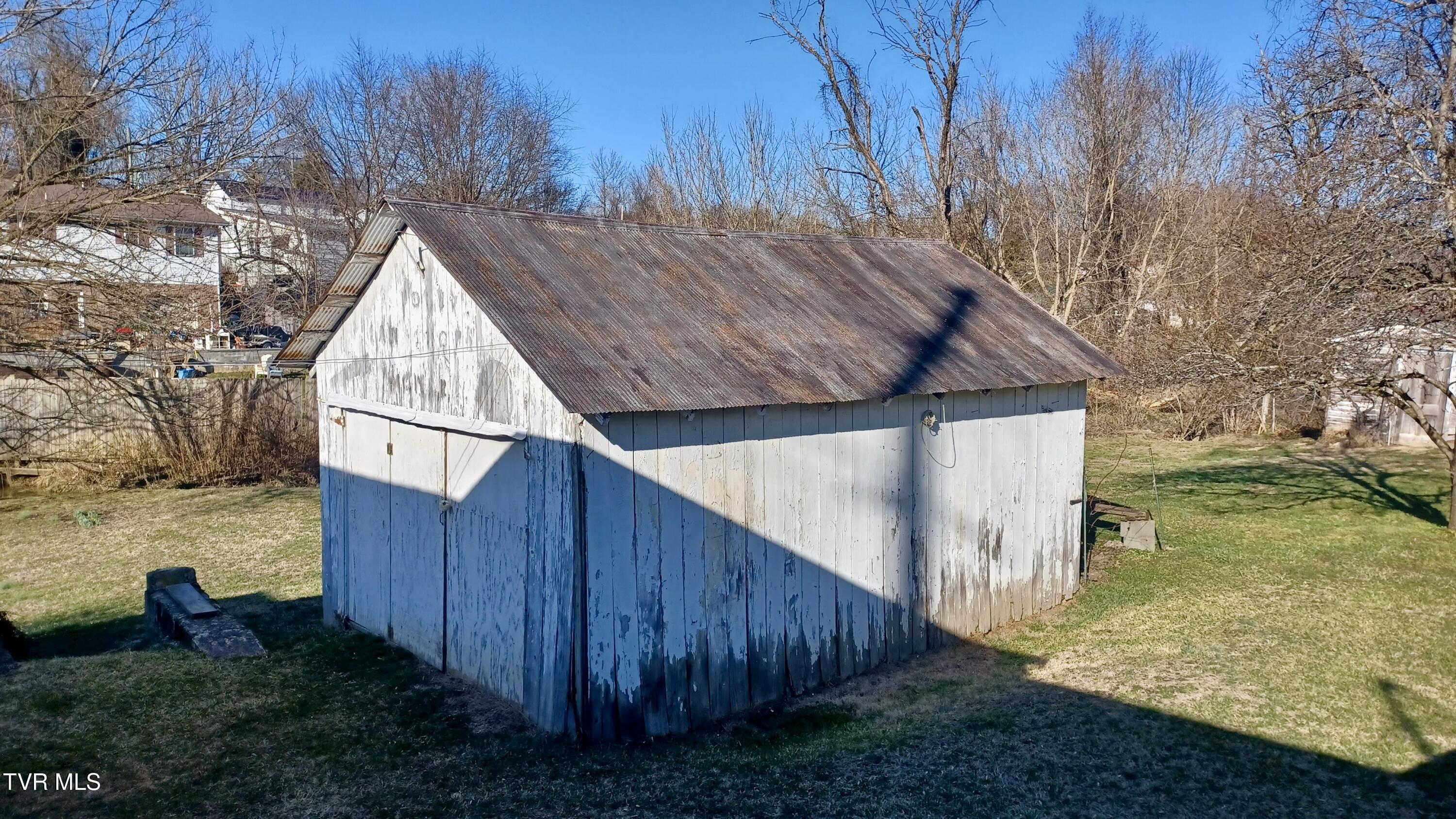 209 Madison Street Bristol, VA 24201 - Photo 32 of 52 32