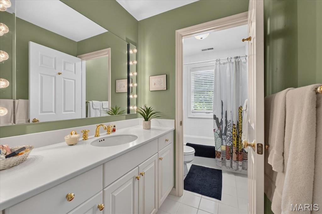 18 South McKnight Road St. Louis, MO 63124 - Photo 49 of 72 Gallery Image 49