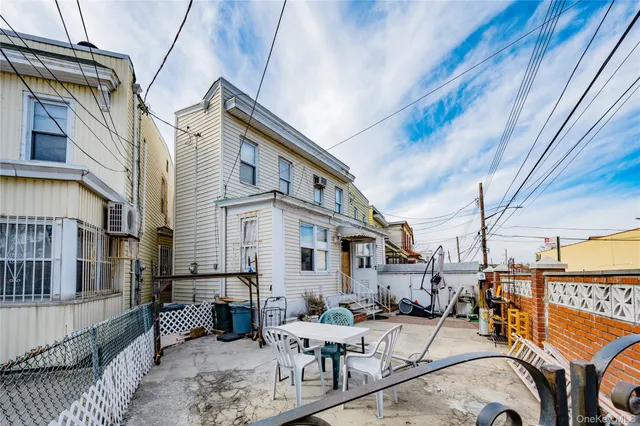 $779,000 | 99-32 Alstyne Avenue | South Corona