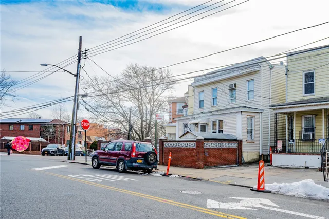 a car parked in front of a building