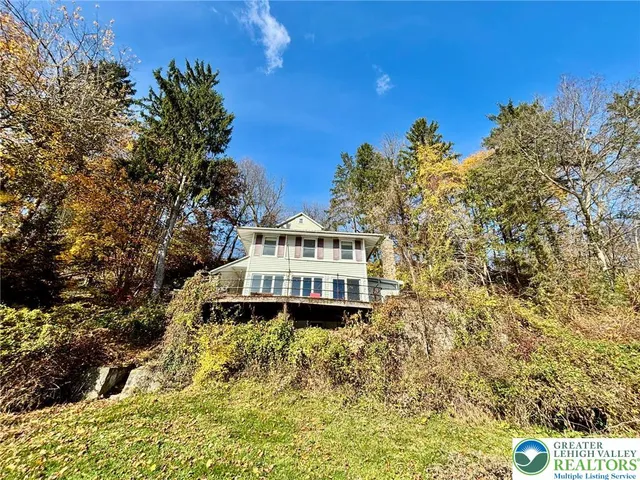 $2,000 | 5449 Depues Road, Unit 1, Bangor, PA 18013