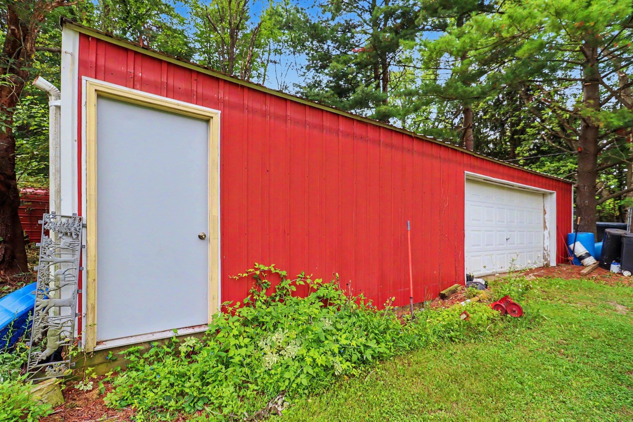 1278 North Waldron Road Crystal, MI 48818 - Photo 31 of 40 1949328-c1336e66-0e1a-413c-a699-a7bab43af4ae.JPG