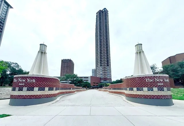 $1,625 | 3660 North Lake Shore Drive, Unit 1309, Chicago, IL 60613