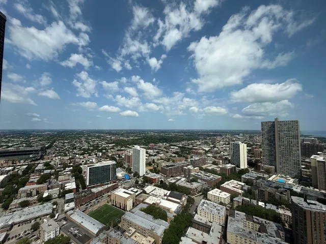 $1,625 | 3660 North Lake Shore Drive, Unit 1309, Chicago, IL 60613