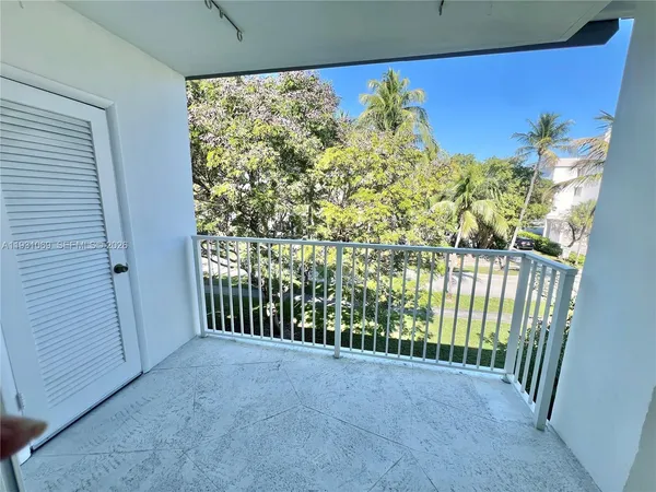 $3,600 | 240 Galen Drive, Unit 309, Key Biscayne, FL 33149