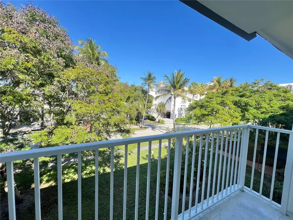 $3,600 | 240 Galen Drive, Unit 309, Key Biscayne, FL 33149