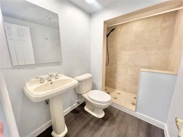 $3,600 | 240 Galen Drive, Unit 309, Key Biscayne, FL 33149