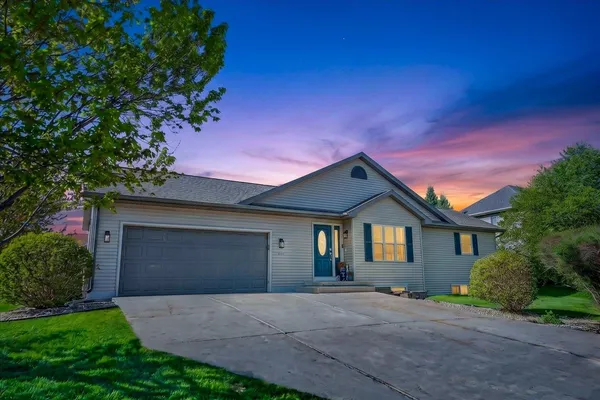 $395,000 | 806 Longwood Drive, Oregon, WI 53575