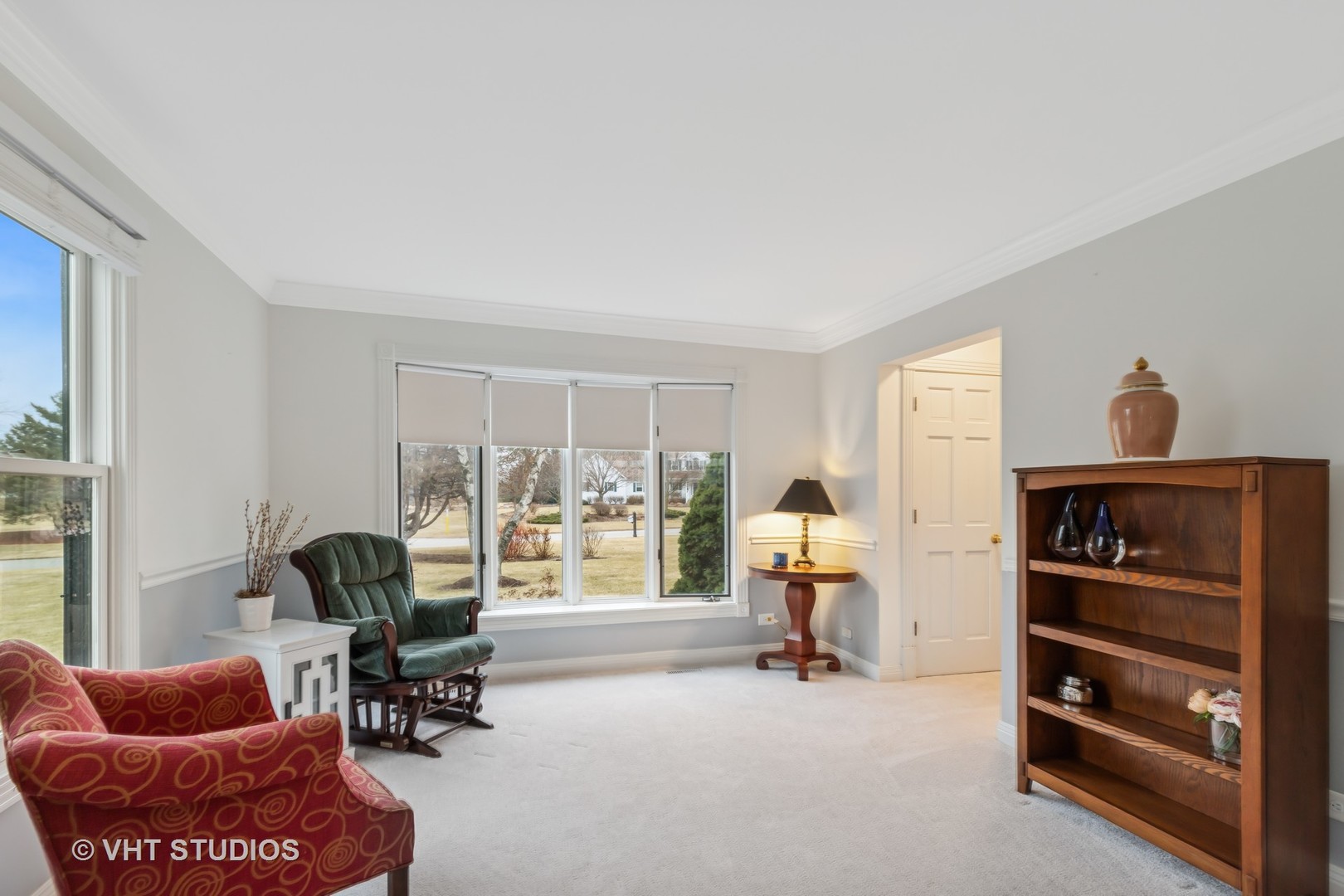 1460 Eagle Ridge Drive Antioch, IL 60002 - Photo 13 of 47 a living room with furniture and a window