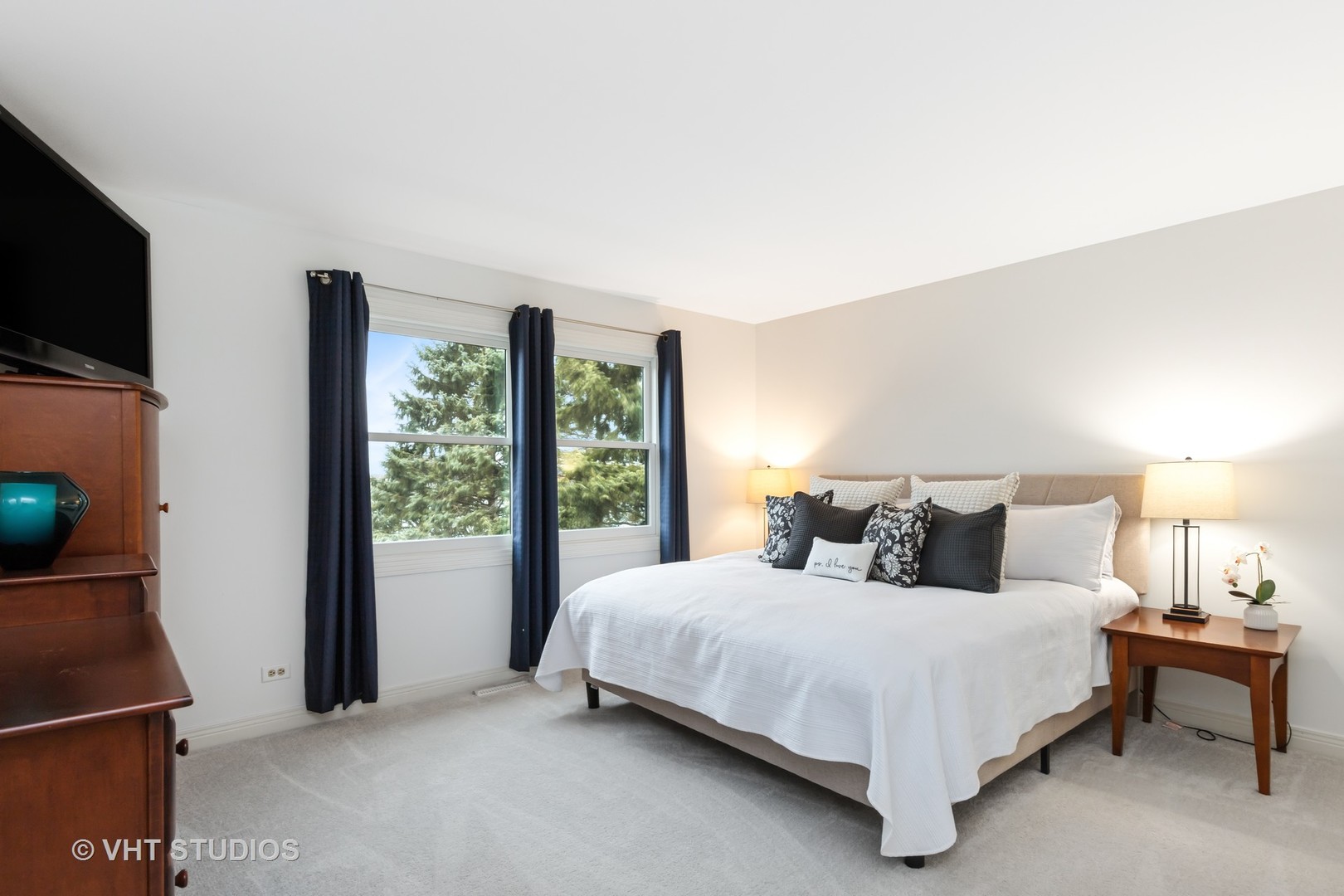 1460 Eagle Ridge Drive Antioch, IL 60002 - Photo 29 of 47 a bedroom with a bed and a tv