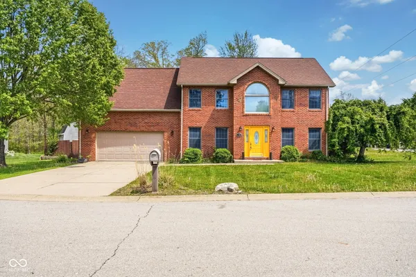 $299,900 | 261 Chase Court, Seymour, IN 47274