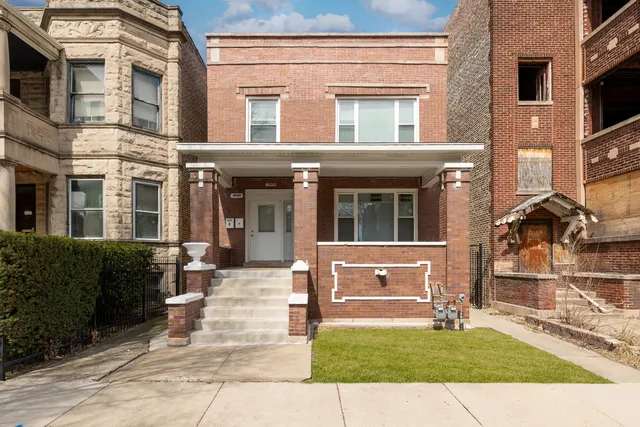 $485,000 | 4948 West Washington Boulevard, Chicago, IL 60644