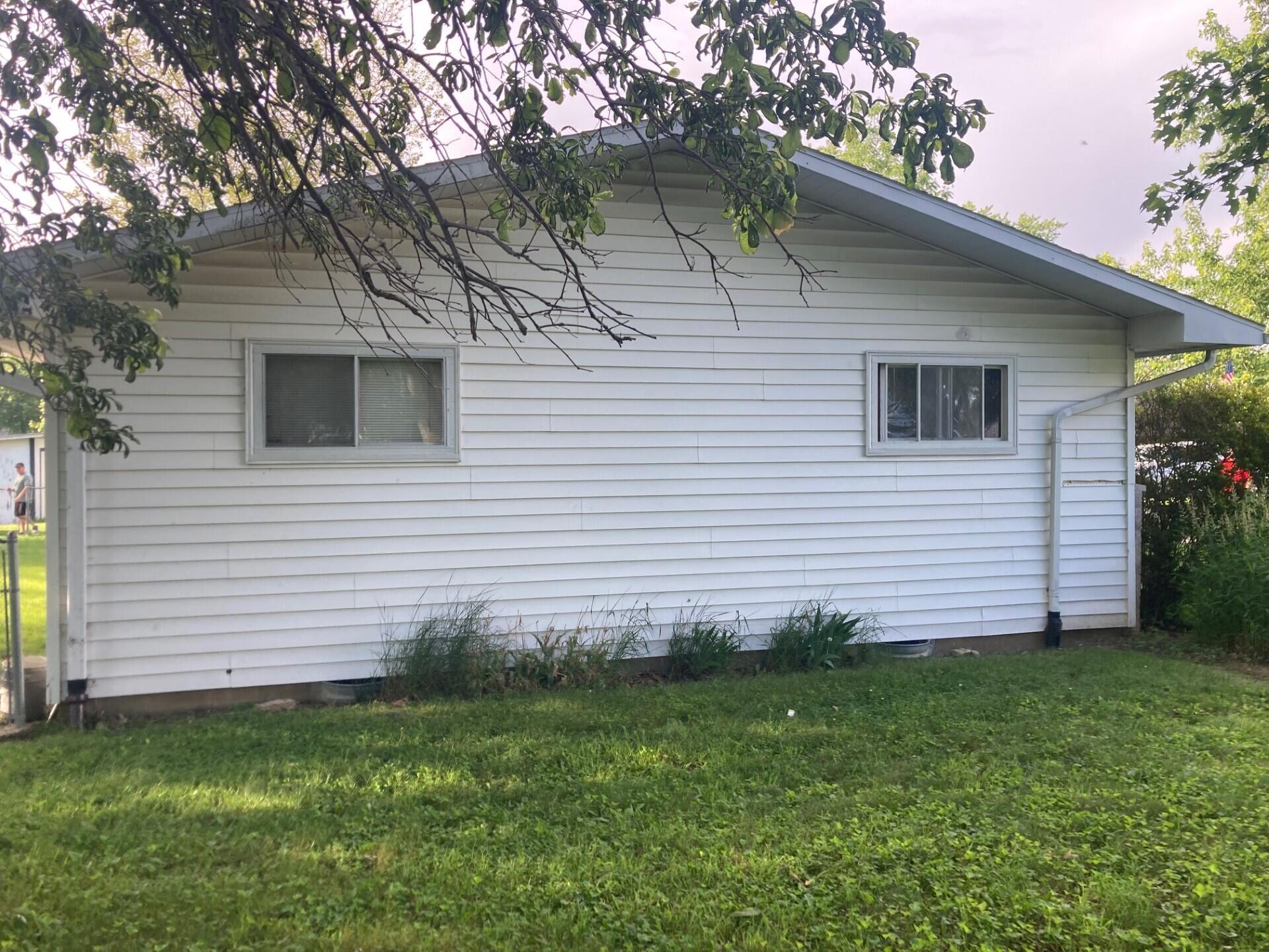 416 South Wayne Street Mendon, OH 45862 - Photo 8 of 26 416 7